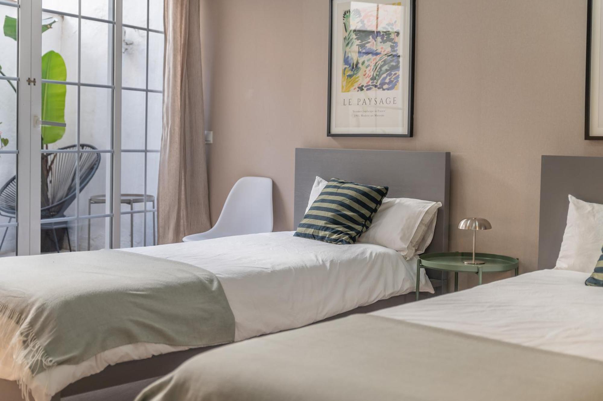 Victoria 16 Premium By Nagoa Homes Apartment *