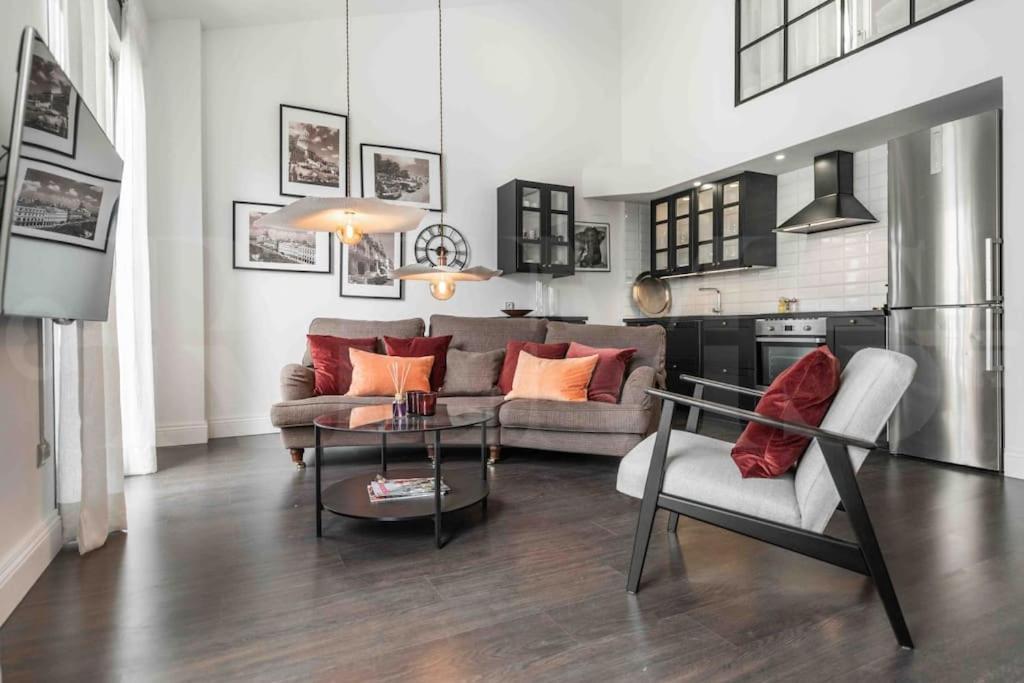 Apartment Bright Spacious Duplex With Terrace By Rems