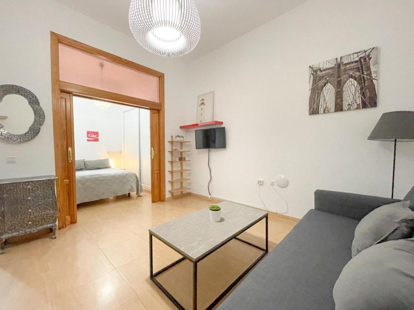 Plz De La Merced Solera Apartment
