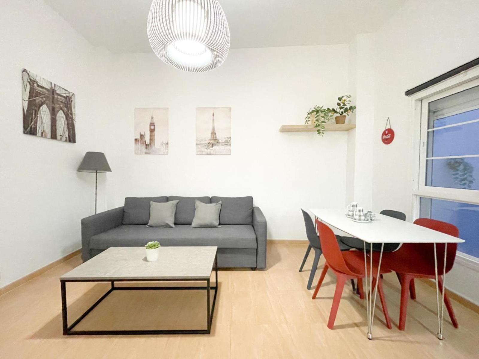 Plz De La Merced Solera Apartment *