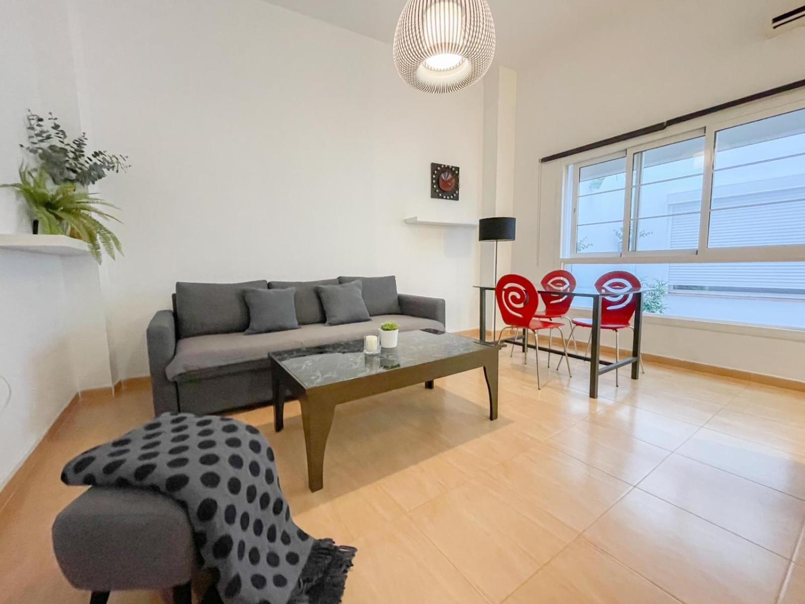 Plz De La Merced Solera Apartment