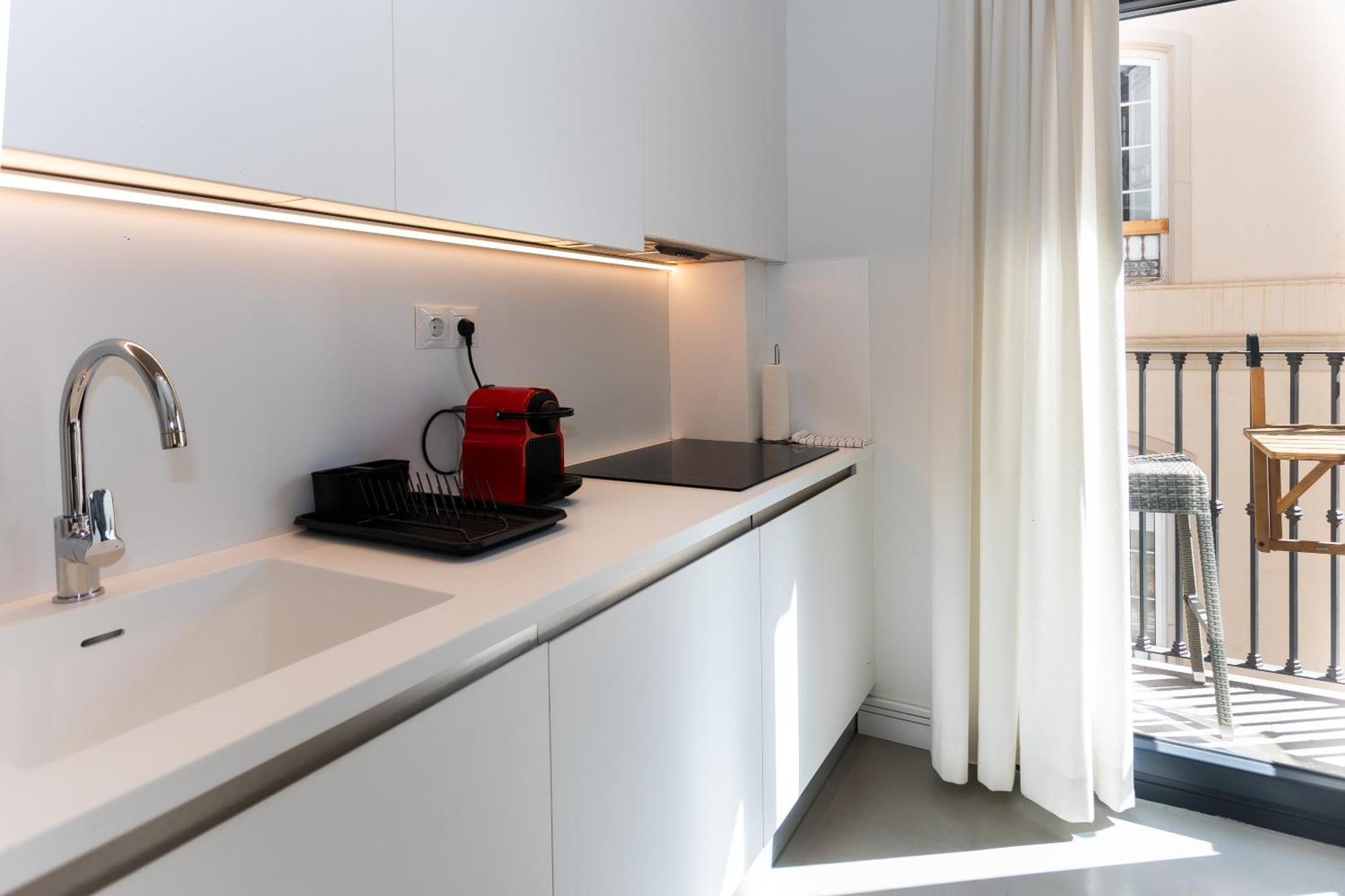 Apartment 7 Dreams *