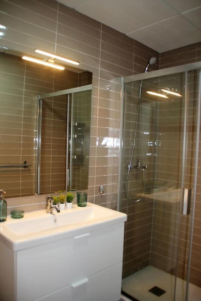 Apartamento La Caramba Amplio En La Playa Málaga