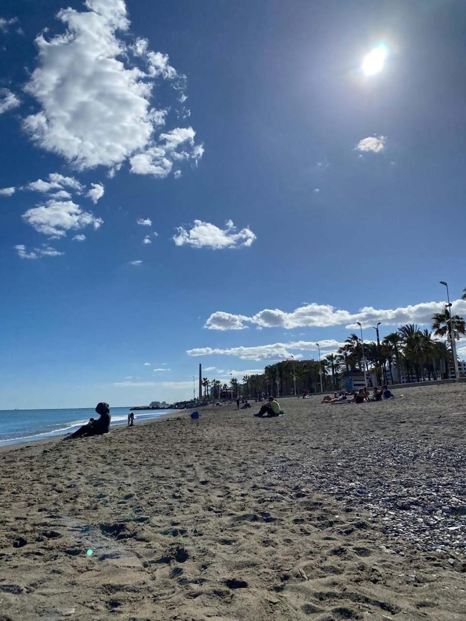 La Caramba Amplio En La Playa * Malaga
