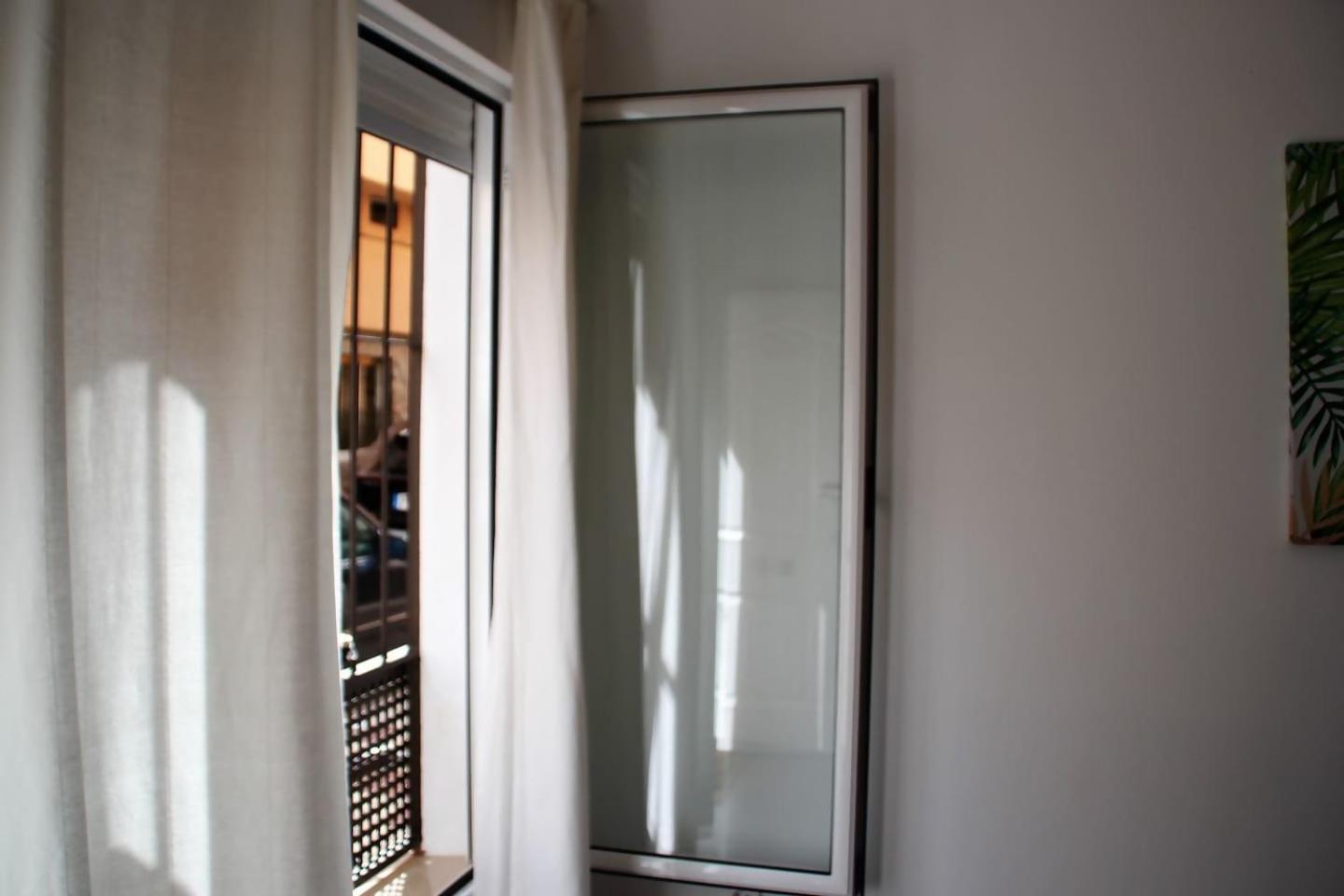 Apartamento La Caramba Amplio En La Playa Málaga
