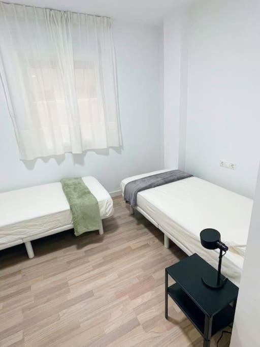 Modern In - Rosas Apartment