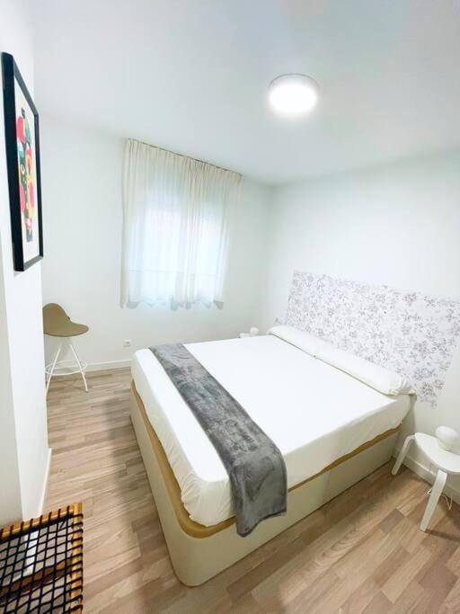 Modern In - Rosas Apartment Malaga