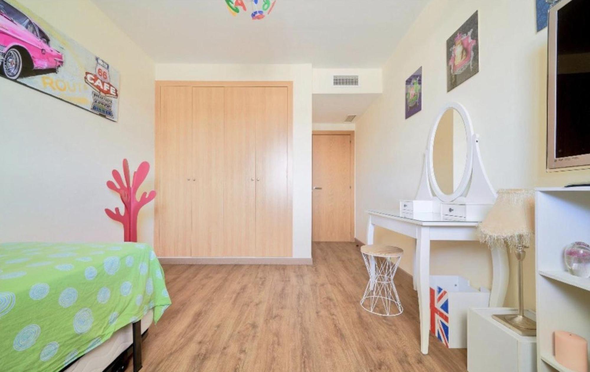 Apartment Holidays2malaga Heroe De Sostoa Con Piscina Junto Estacion Ave Y Playa
