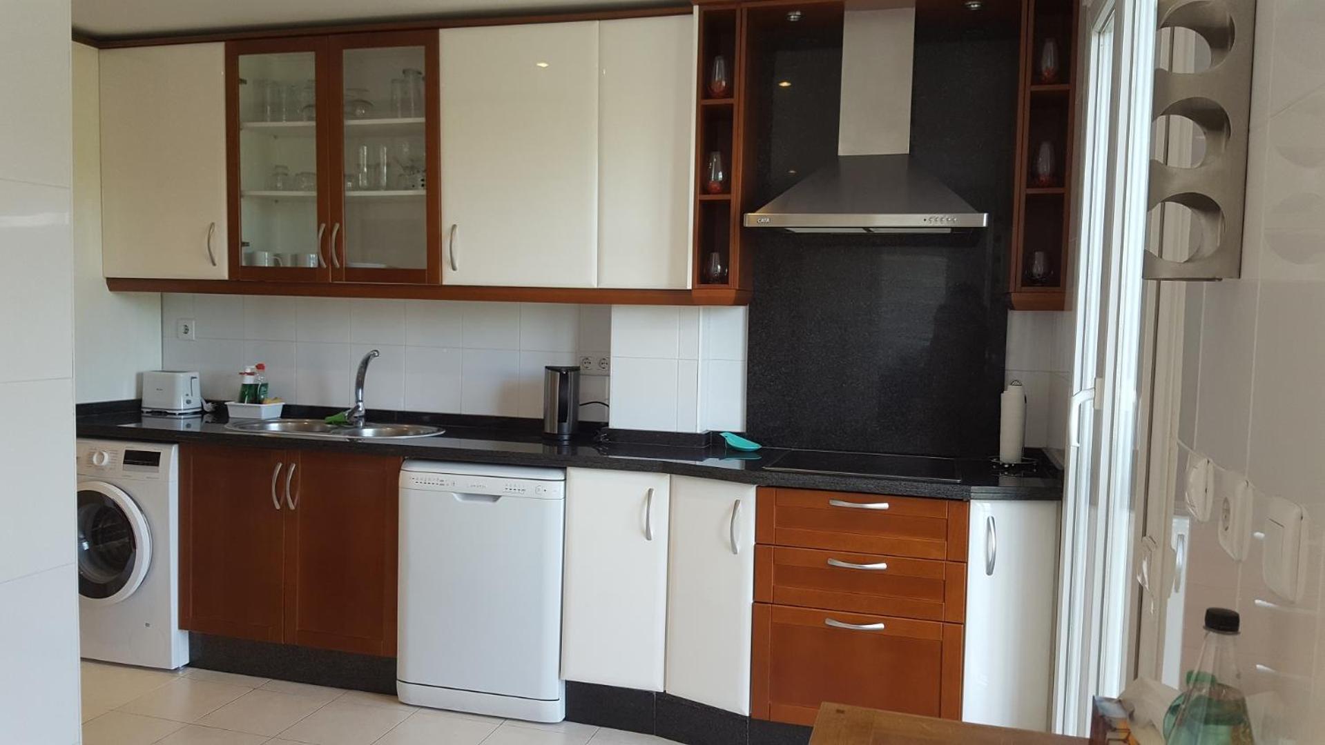 Lovely 3 Bed 2nd Floor In Miraflores Malaga