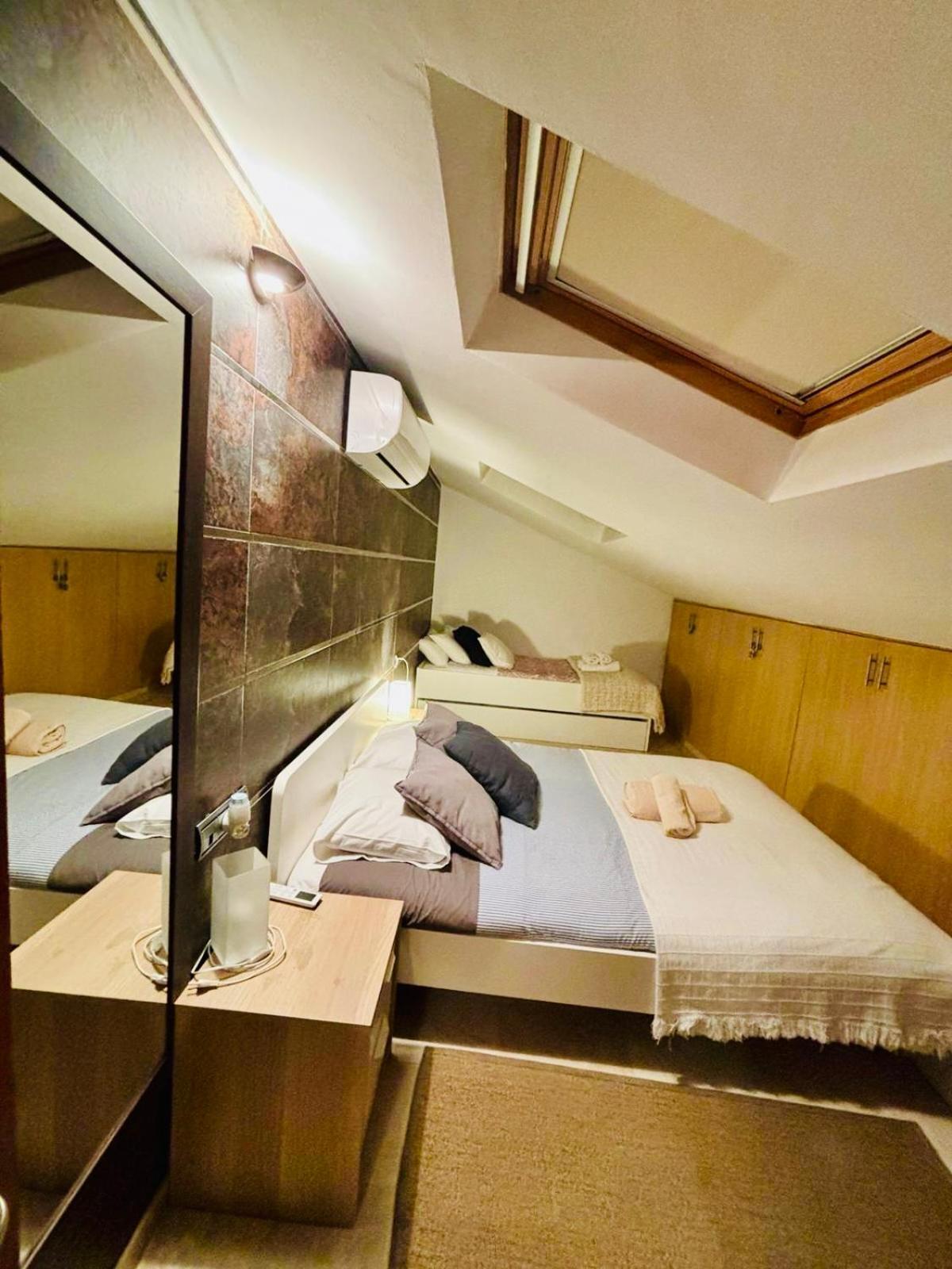 Apartment Duplex Premium Center