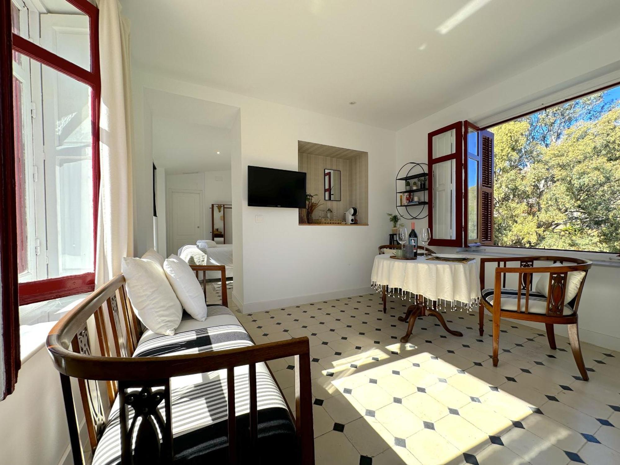 Clavero Six Premium Malaga