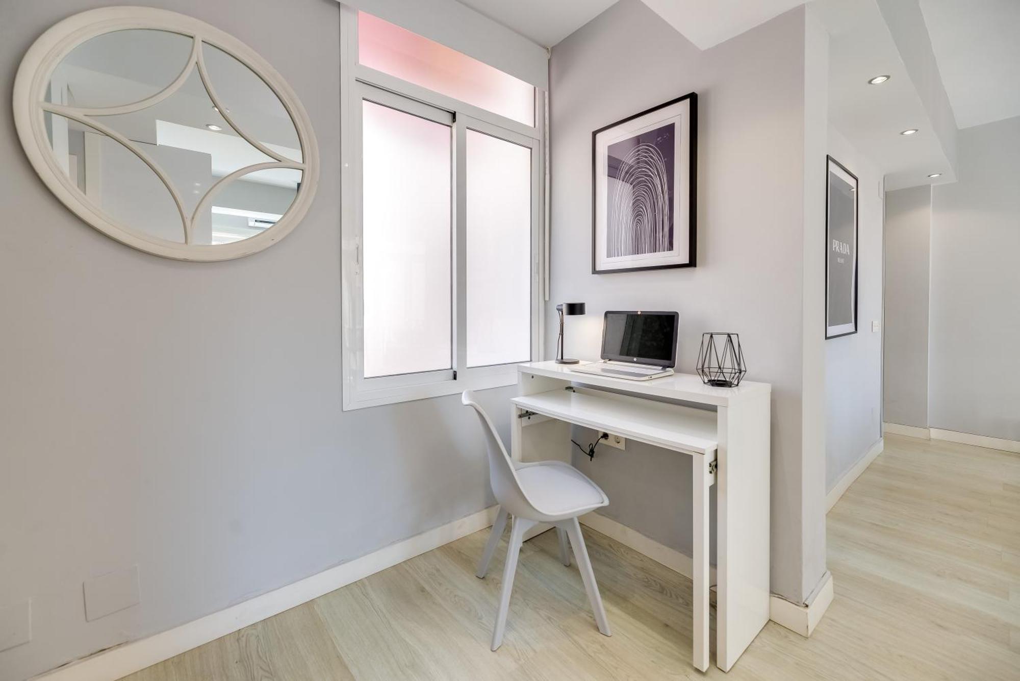 Xpce Merced Square - Picasso Apartment