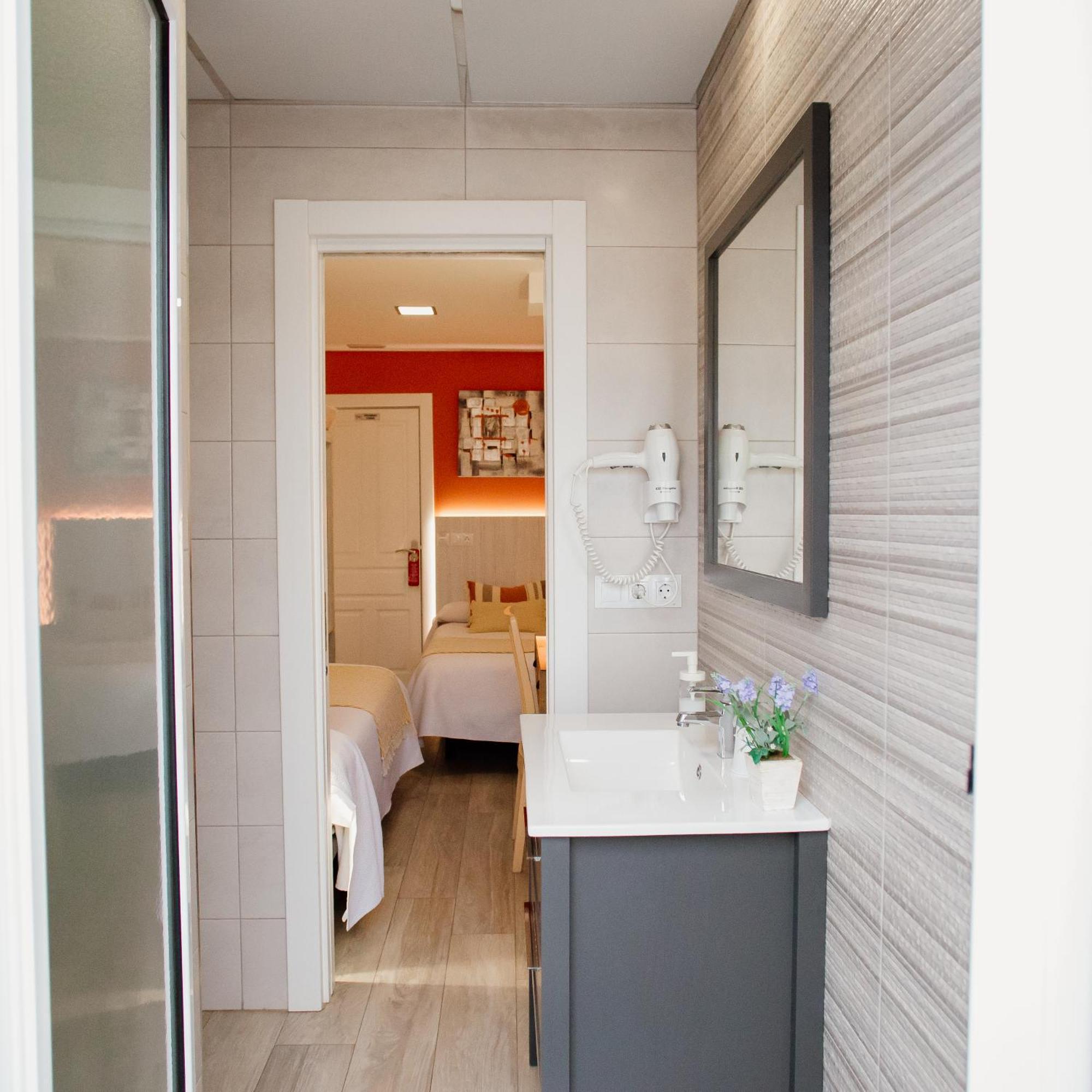 Apartamentos Turisticos Mastil 16 P2 Gasthof 2*