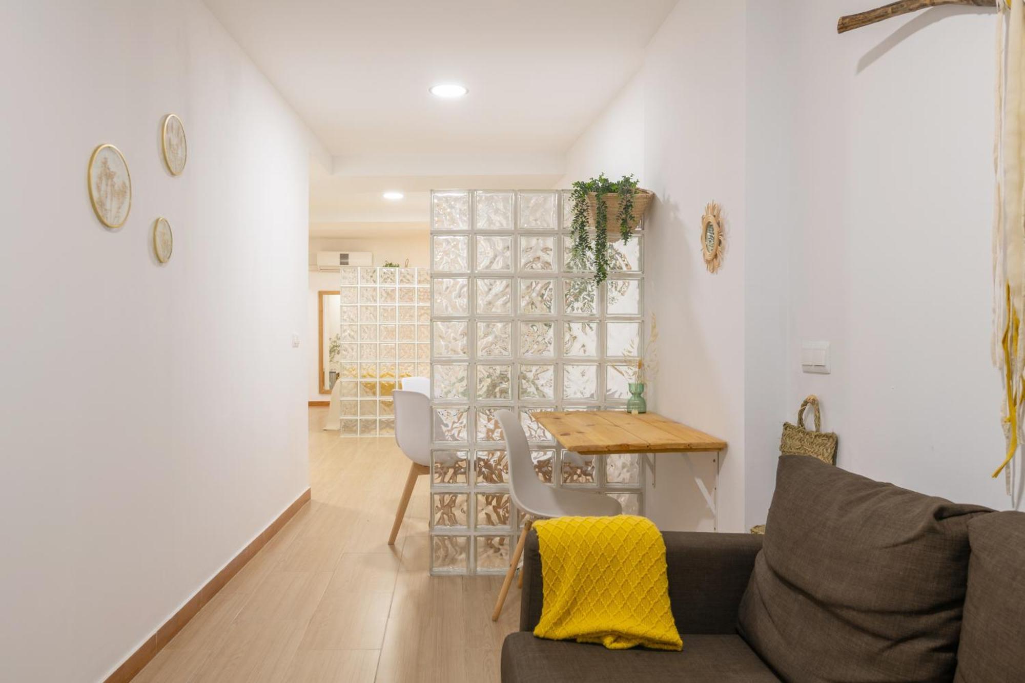 Apartment Alma House 1 *