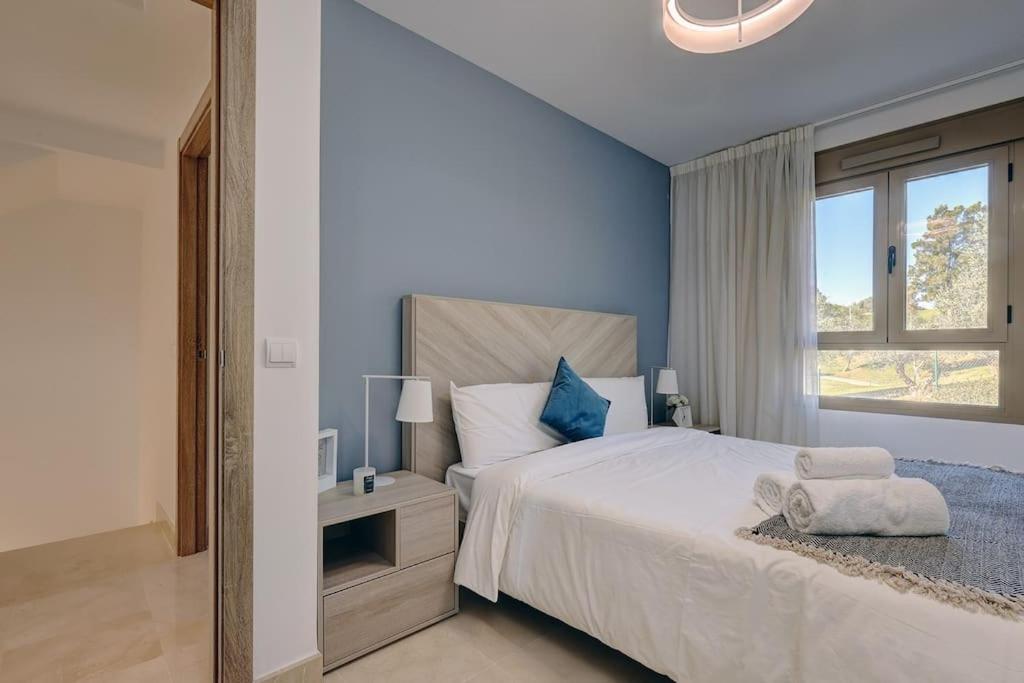 Сasa de vacaciones 007 Modern 3 Bed Frontline Golf Townhouse In La Cala Golf With Mountain Views Málaga