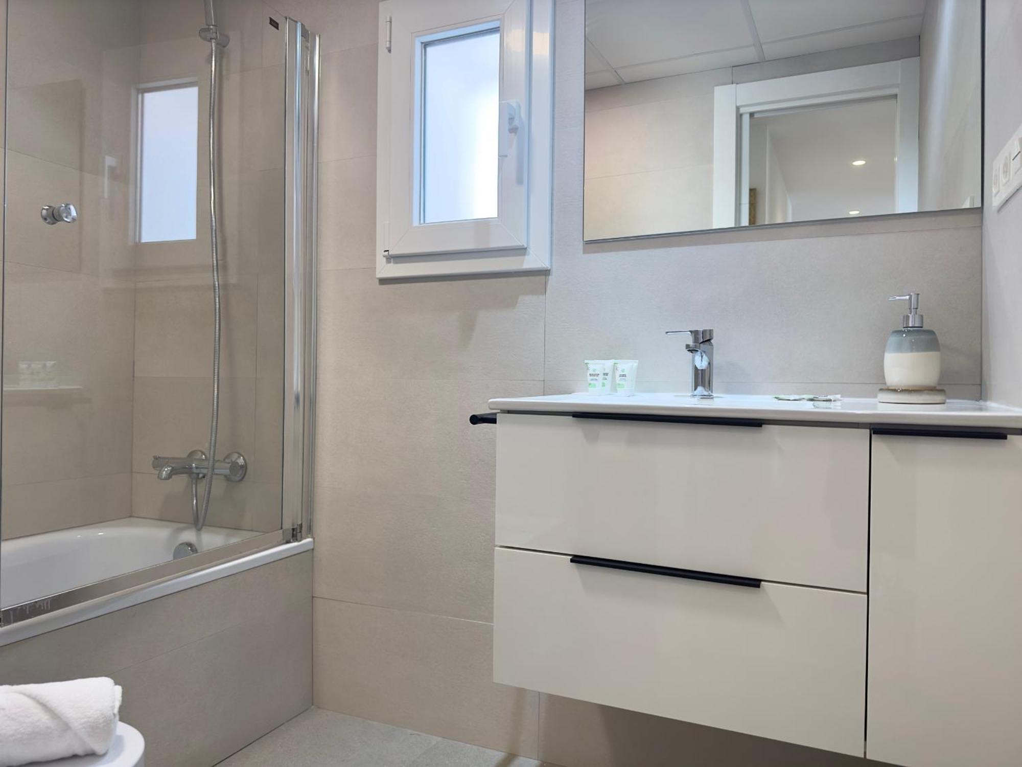 Apartment Urbe10 Hacienda Paredes 2 Bedrooms Malaga