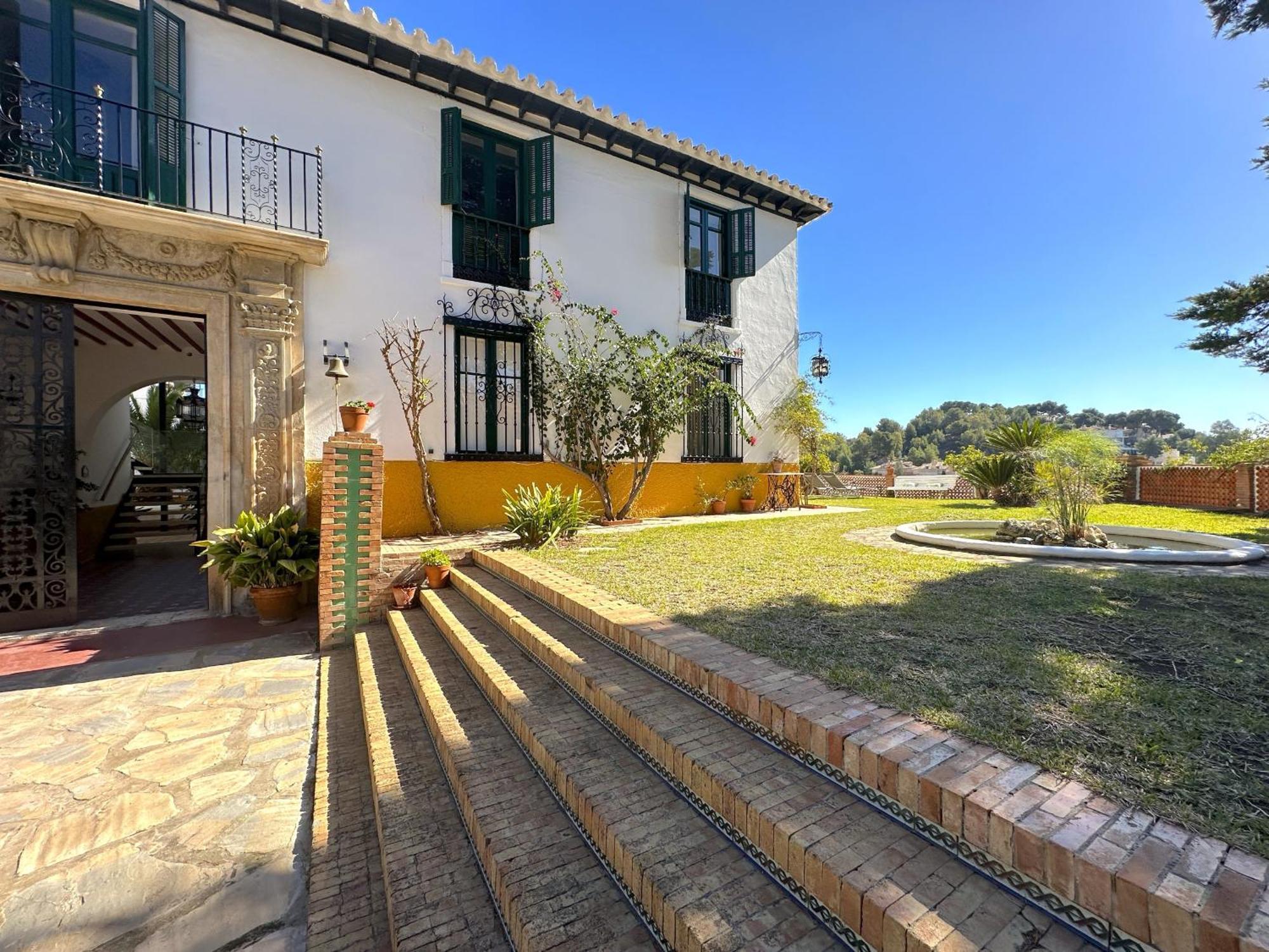 Apartment Clavero Six Premium