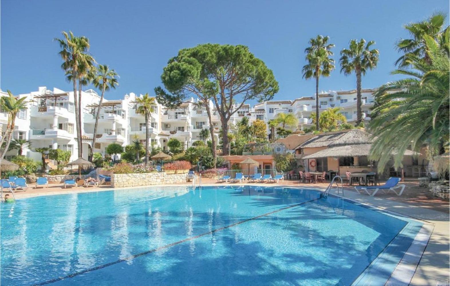 Matchroom Country Club Perla Roja 1 Malaga