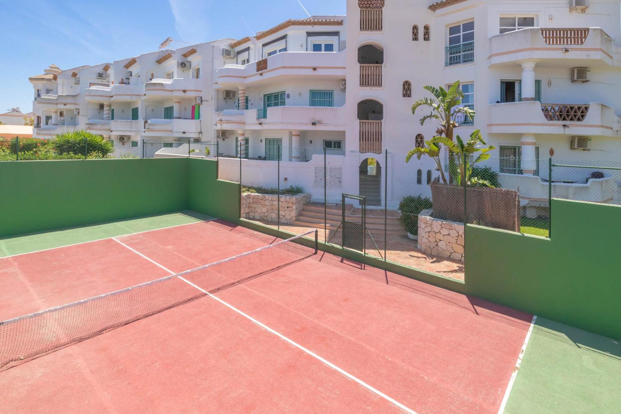 Matchroom Country Club Perla Roja 1 Malaga