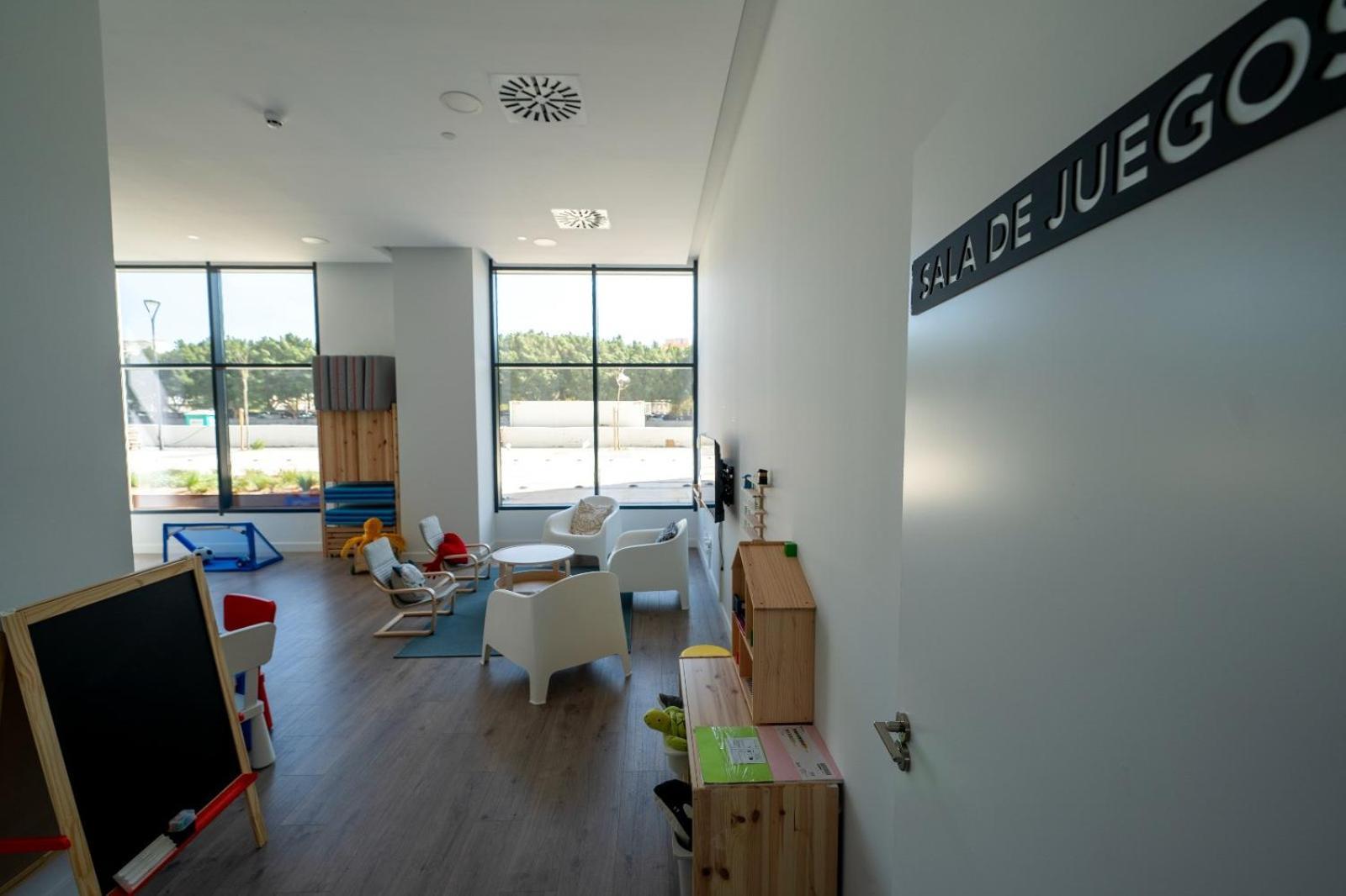 Vakantiehuis Skyline 4 Pool & Parking Free *