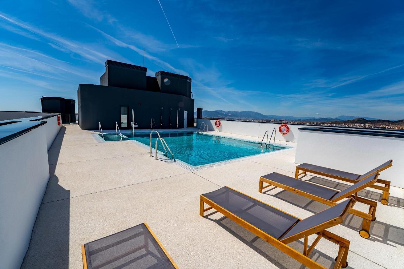 Vakantiehuis Skyline 4 Pool & Parking Free