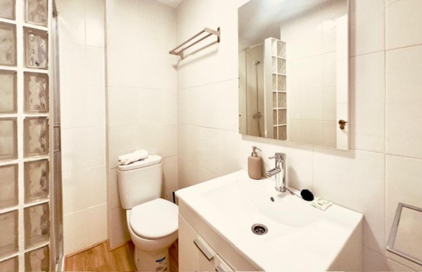 Apartment Urbe10 Biznaga 3 Bedrooms Malaga