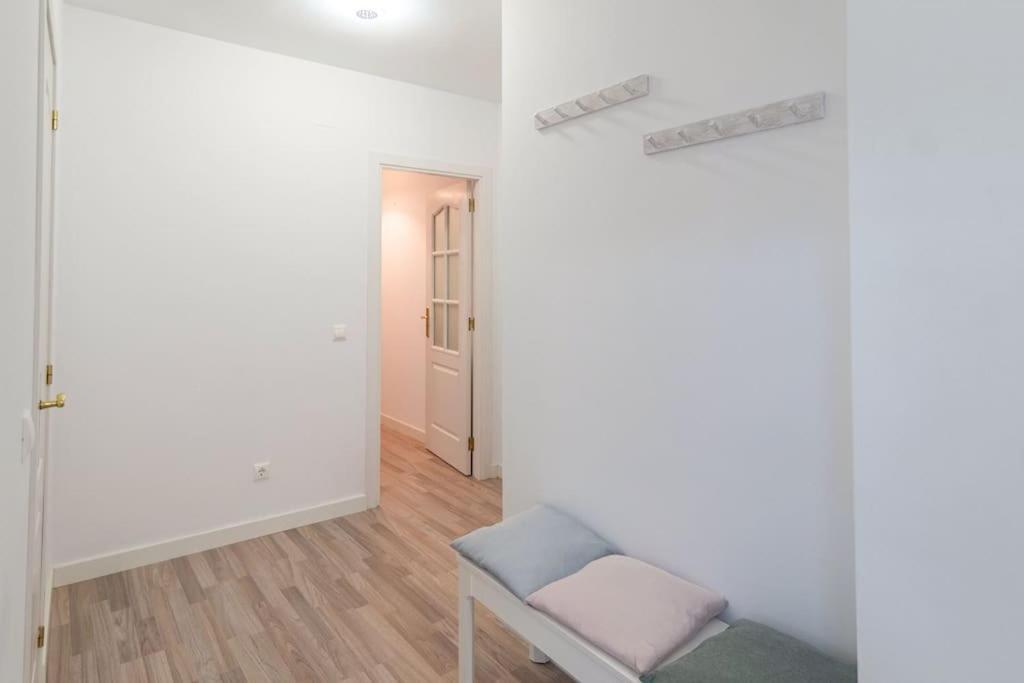 Near The Centre + Free Parking Apartment