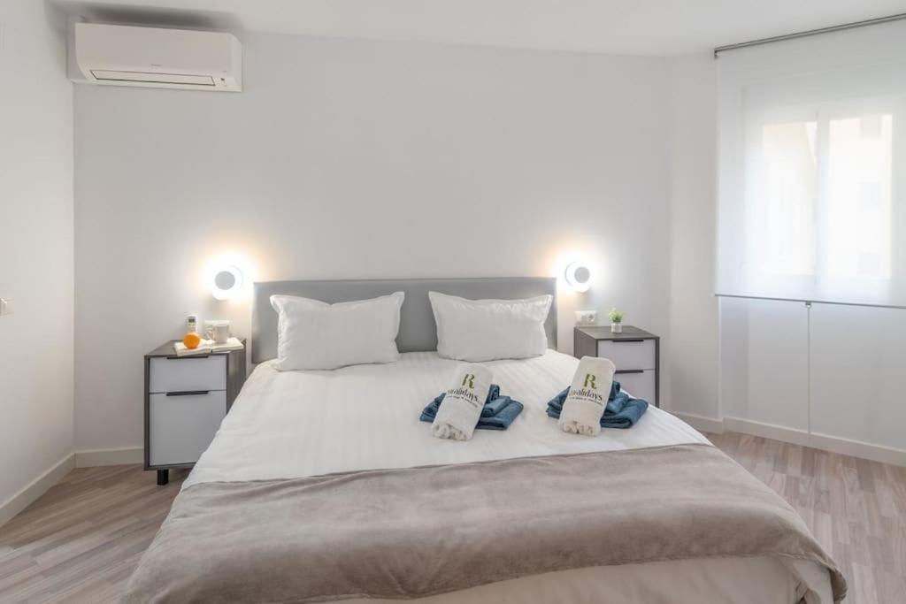 Apartment Near The Centre + Free Parking *