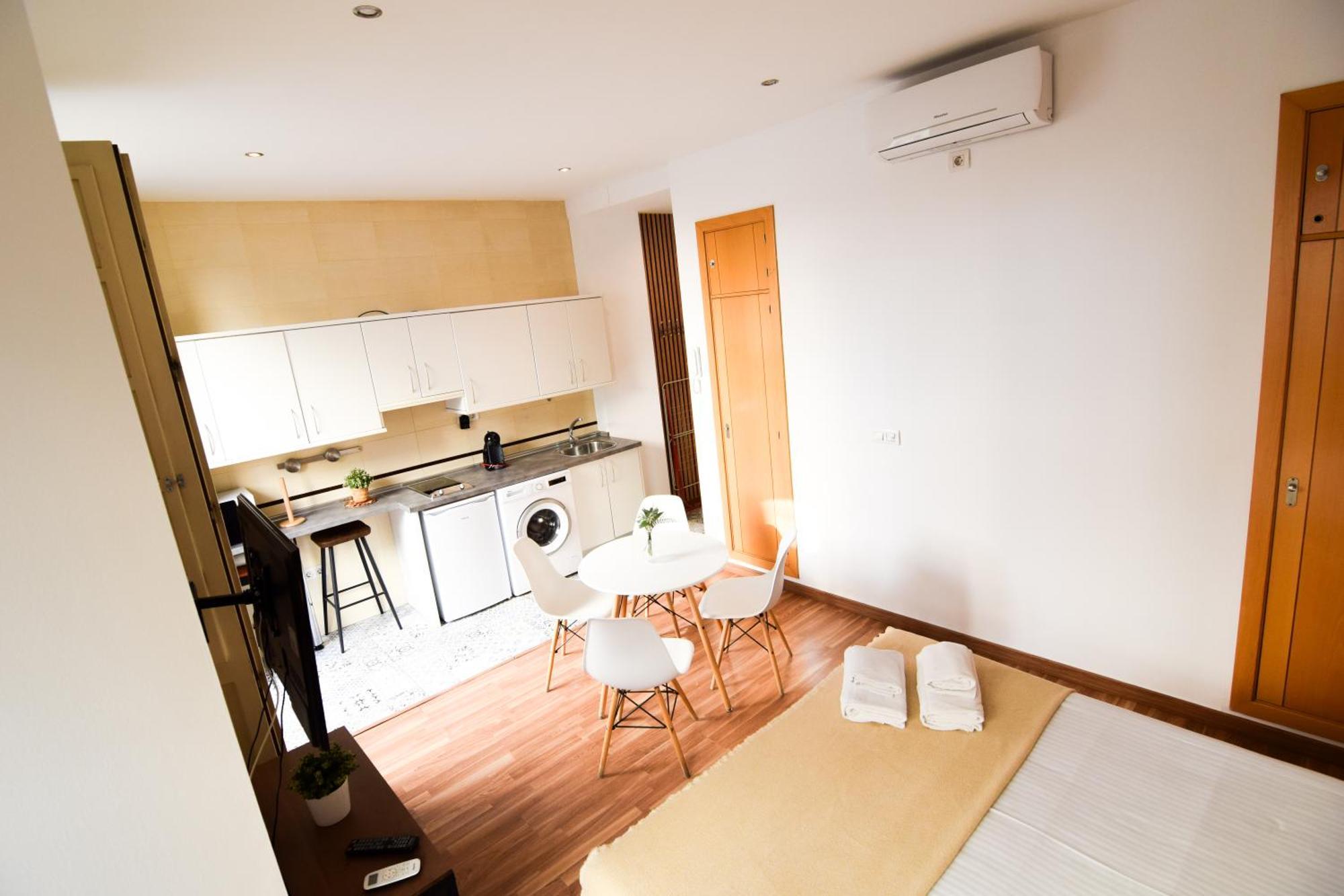 Apartamento Letmalaga Carreteria 82' *