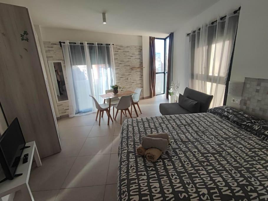 Nuevo Estudio Con Parking Gratis * Malaga