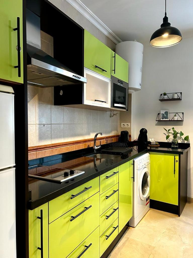 Duplex Mm Center Apartment