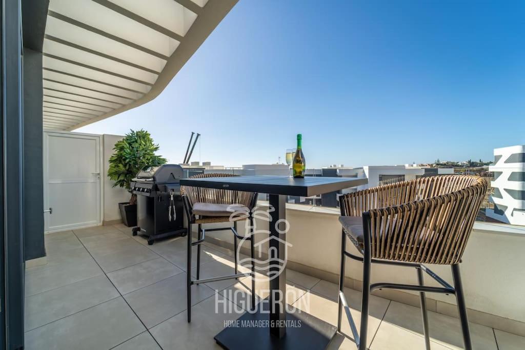 Apartment Higueronrentals Twin