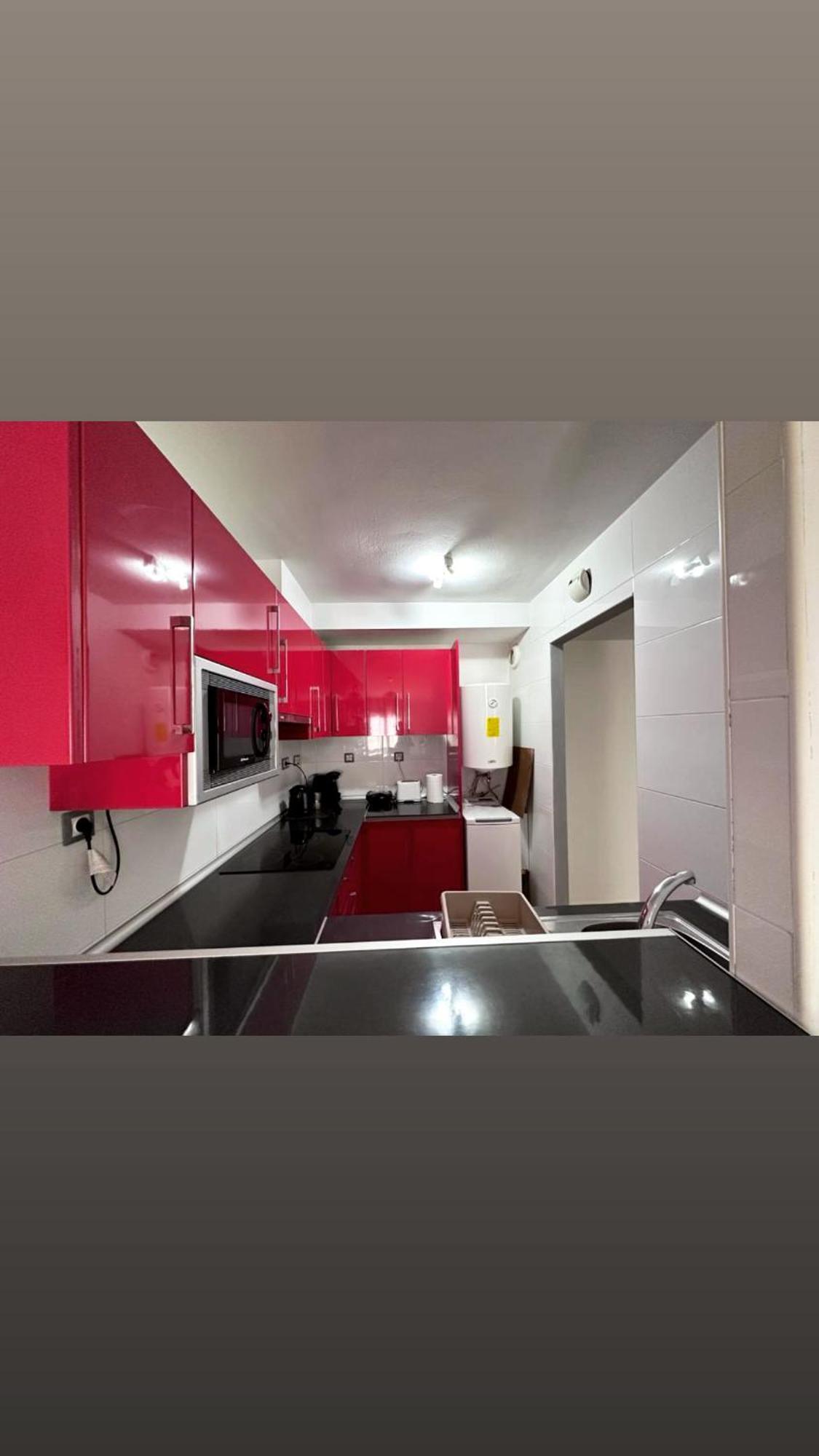 Helena Apartment *
