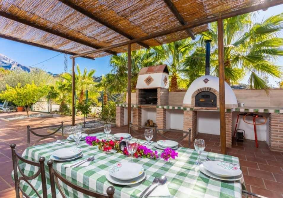 Casa La Vina De La Tireta Malaga
