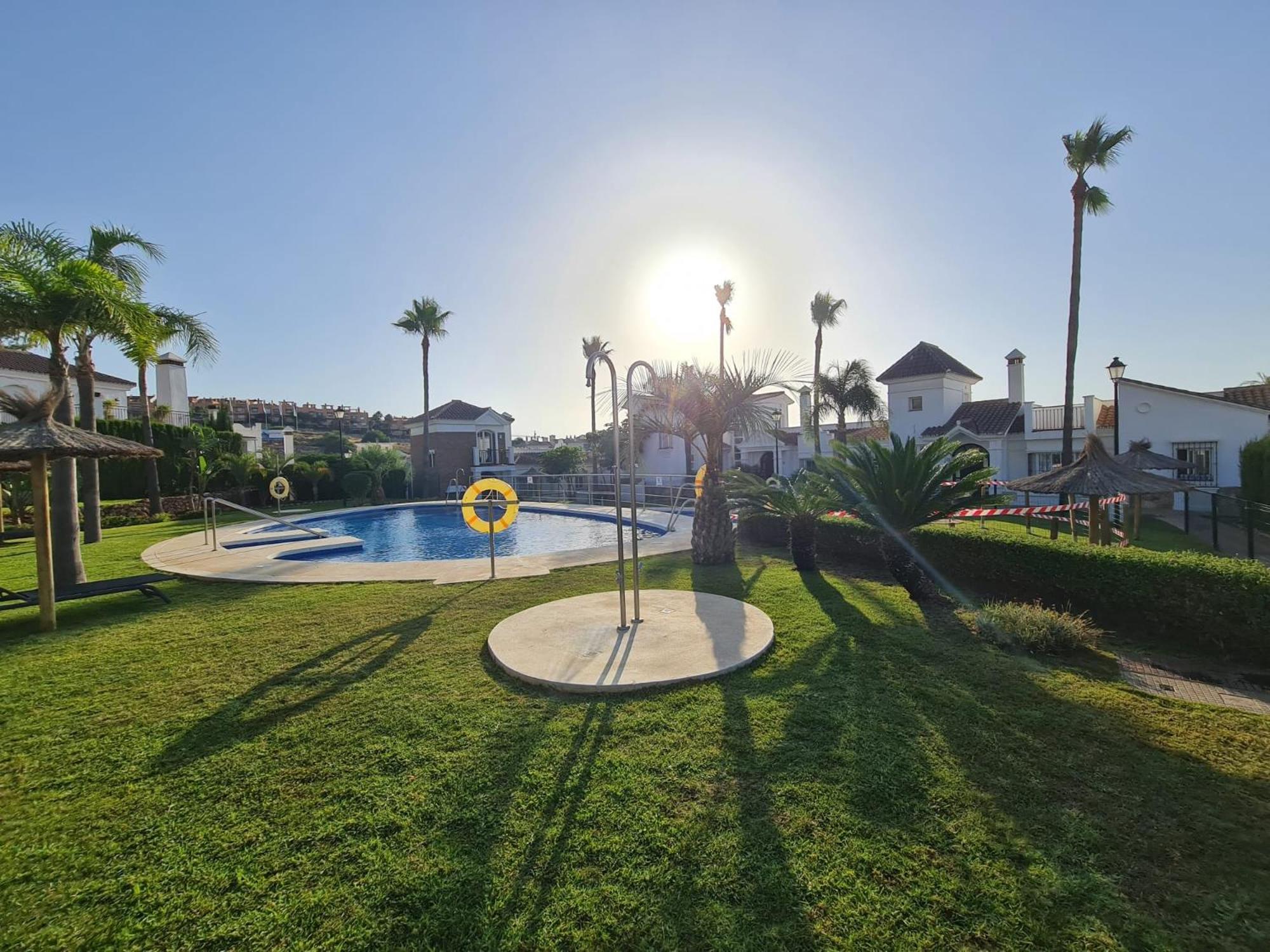 Sun & Palms - Cozy Flat In Quiet Neighbourhood With A Great Pool Area Apartment Malaga