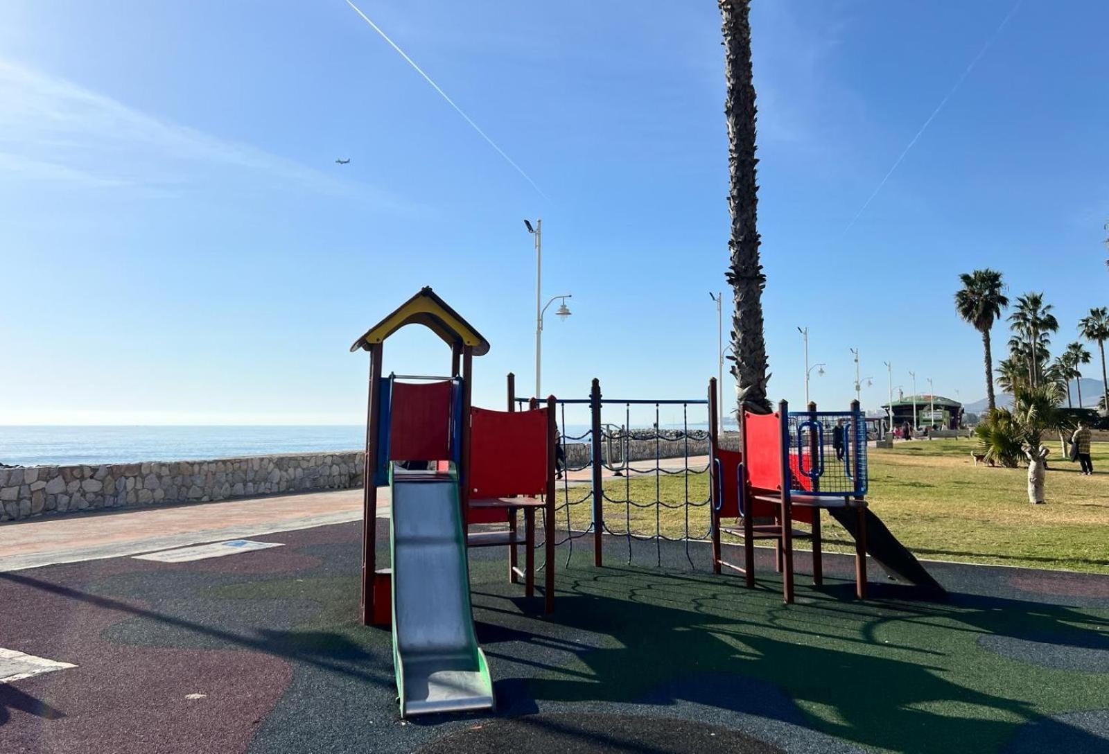 Espectacular Junto Al Mar, Con Piscina En