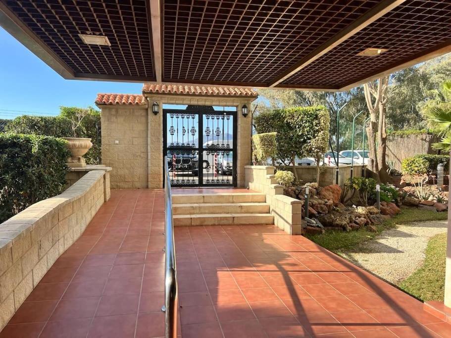 Espectacular Junto Al Mar, Con Piscina En