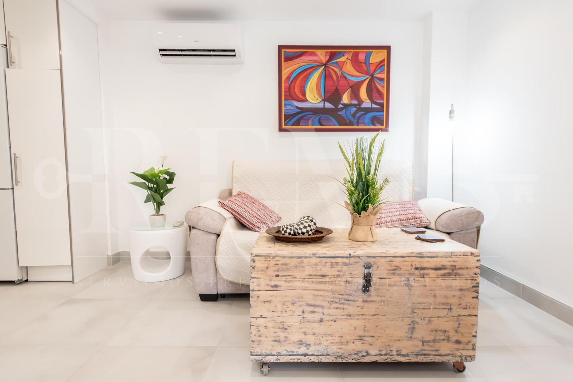 Comfortable And Charming With Terrace By Rems Apartment