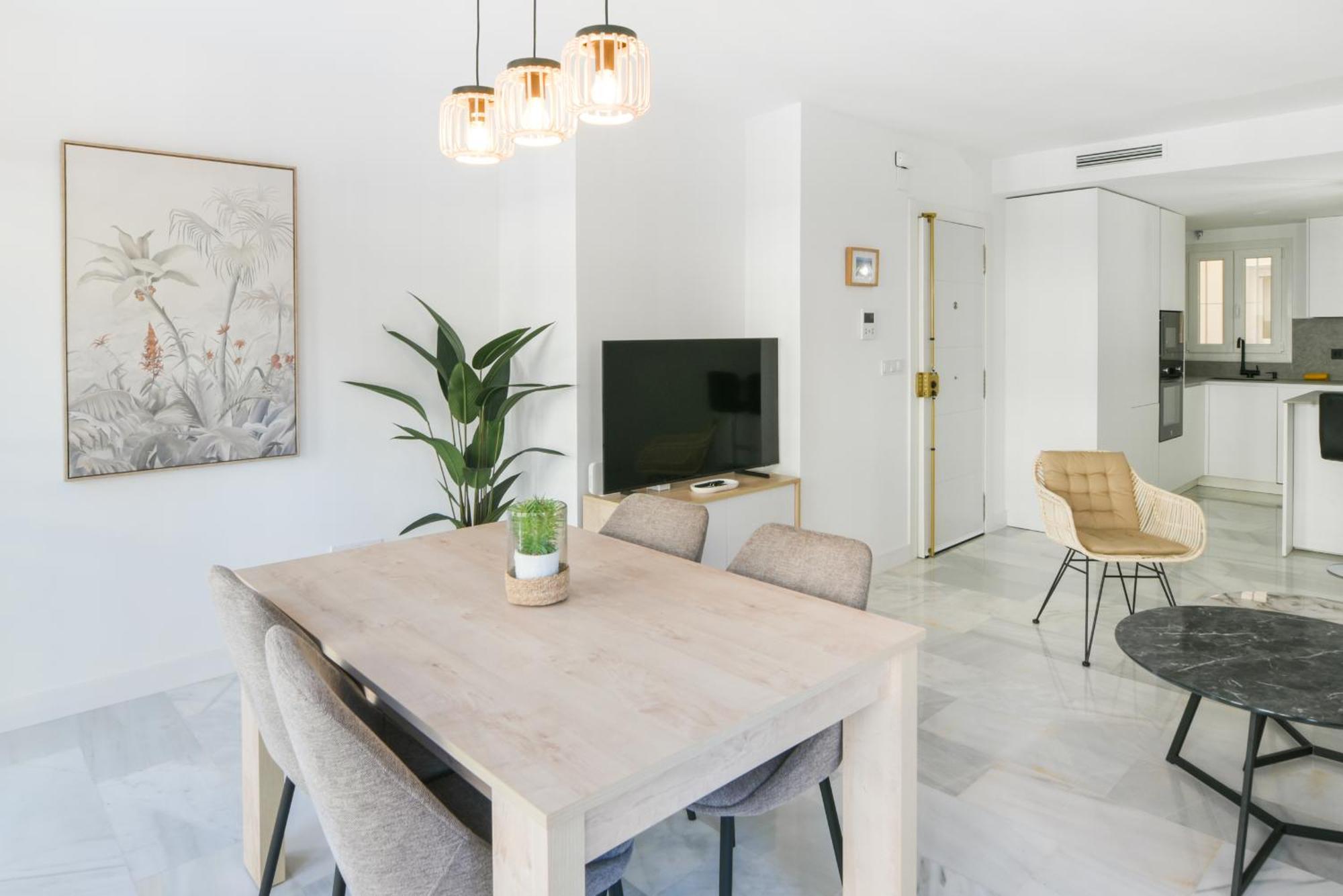 Magnificent- 2bd 2bth- Center * Malaga