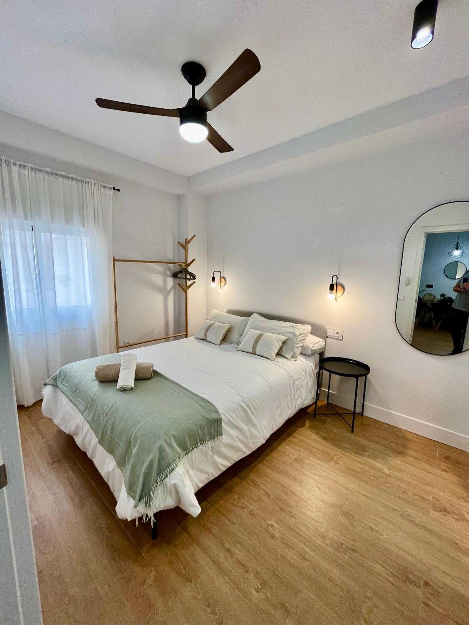 Piso Picasso, Modern In The Heart Of Apartment