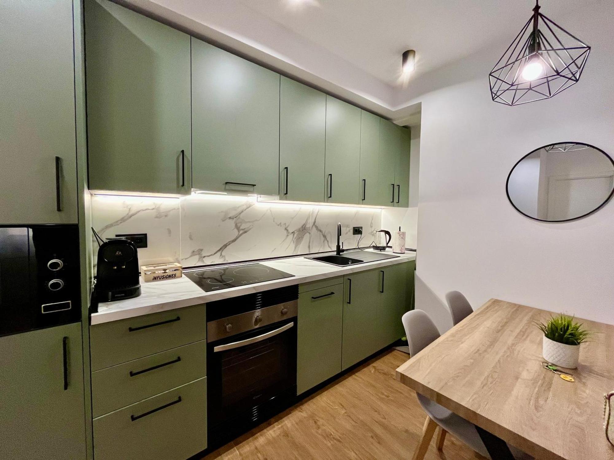 Apartment Piso Picasso, Modern In The Heart Of *