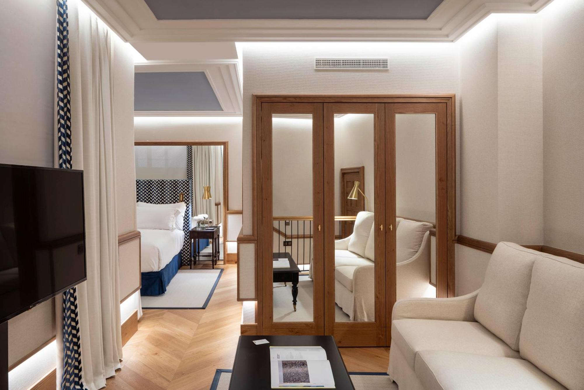 Hotel Palacio Solecio, A Small Luxury Of The World