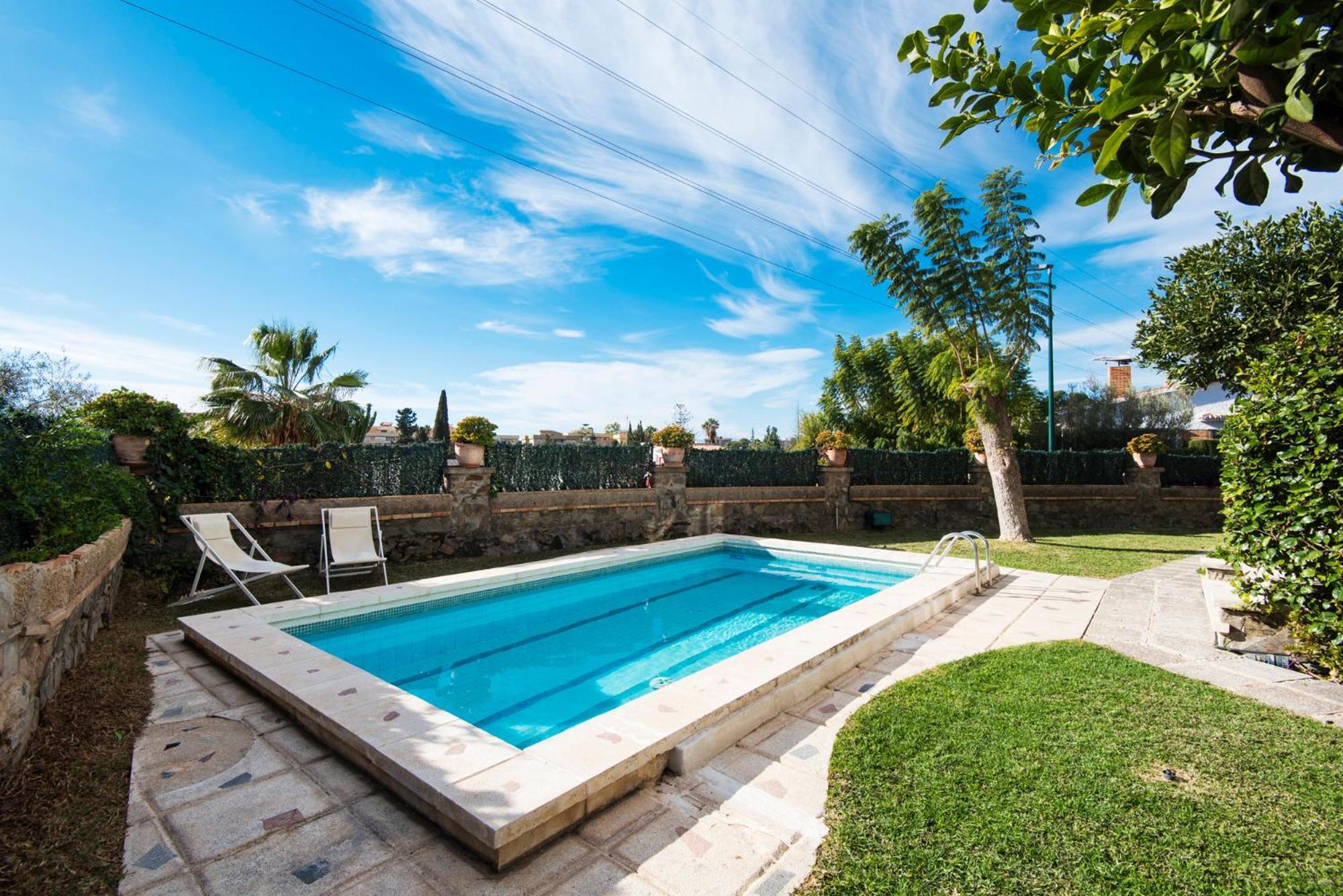 Queen Of The Ocean Villa: Stately Style House With Pool Ferienhaus Málaga