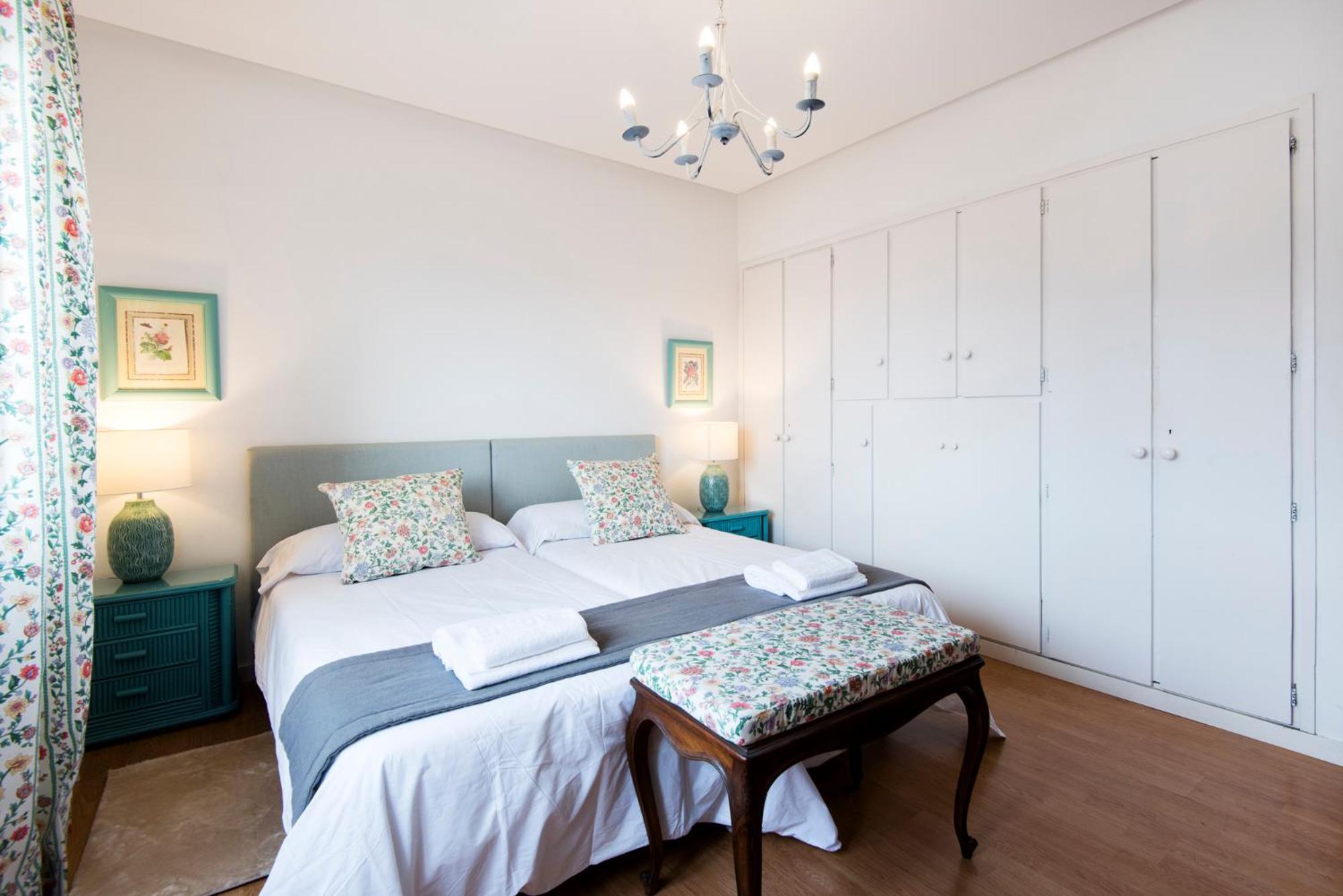 Queen Of The Ocean Villa: Stately Style House With Pool Vakantiehuis