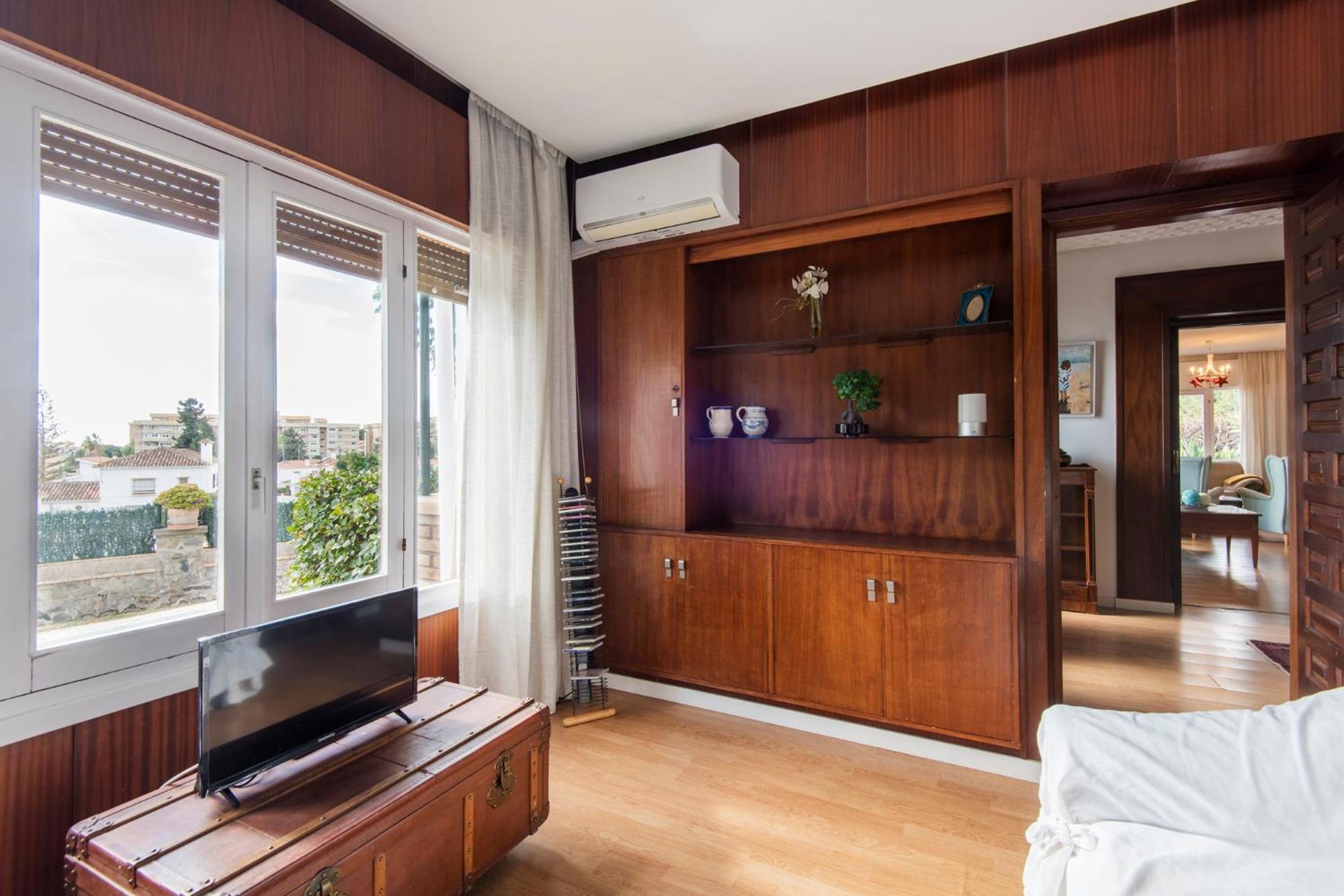 Ferienhaus Queen Of The Ocean Villa: Stately Style House With Pool *