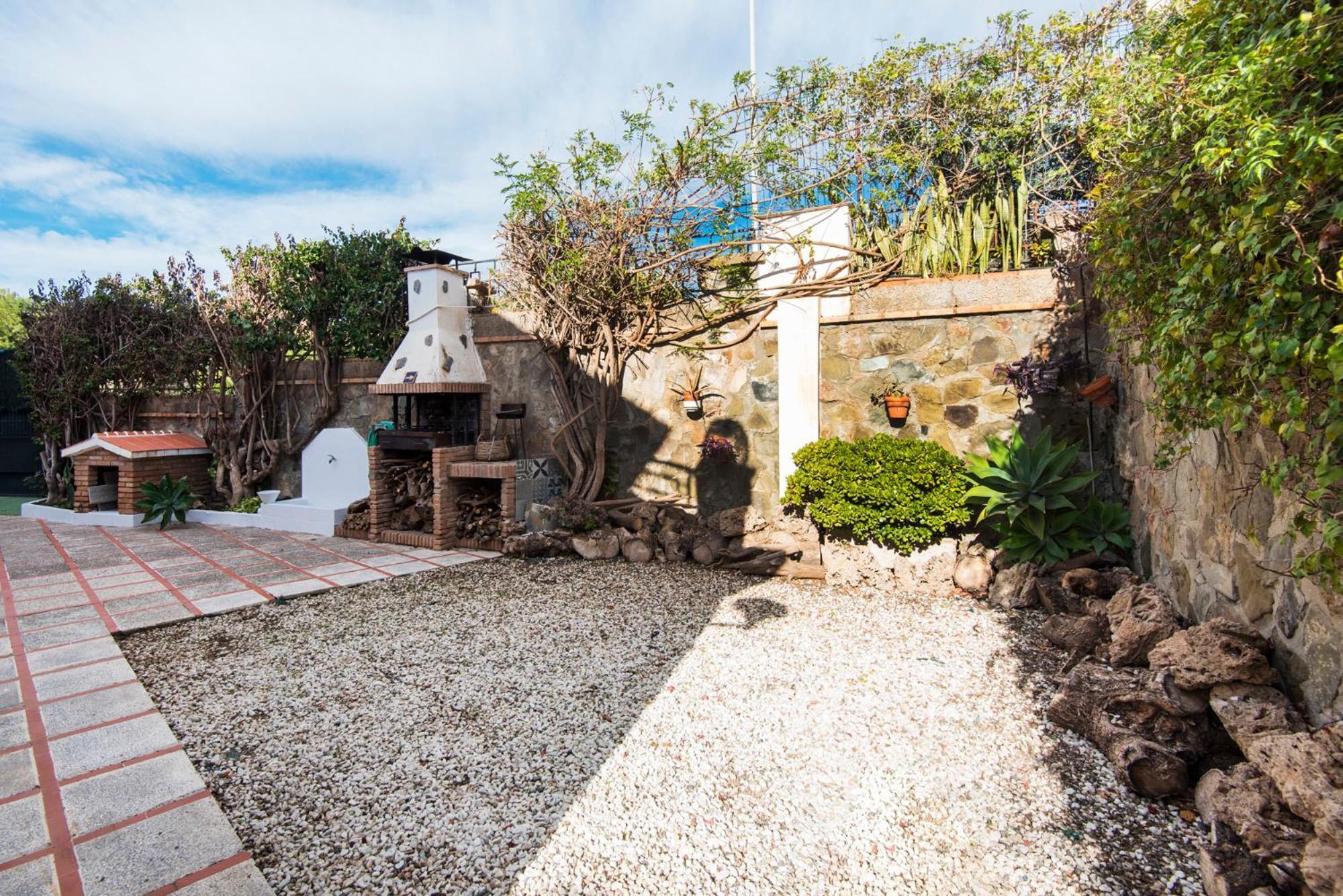 Queen Of The Ocean Villa: Stately Style House With Pool Vakantiehuis Málaga
