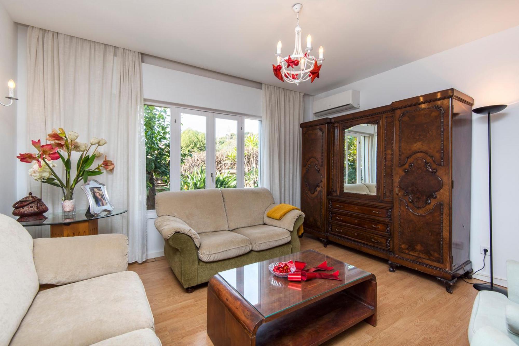 Queen Of The Ocean Villa: Stately Style House With Pool Ferienhaus Málaga