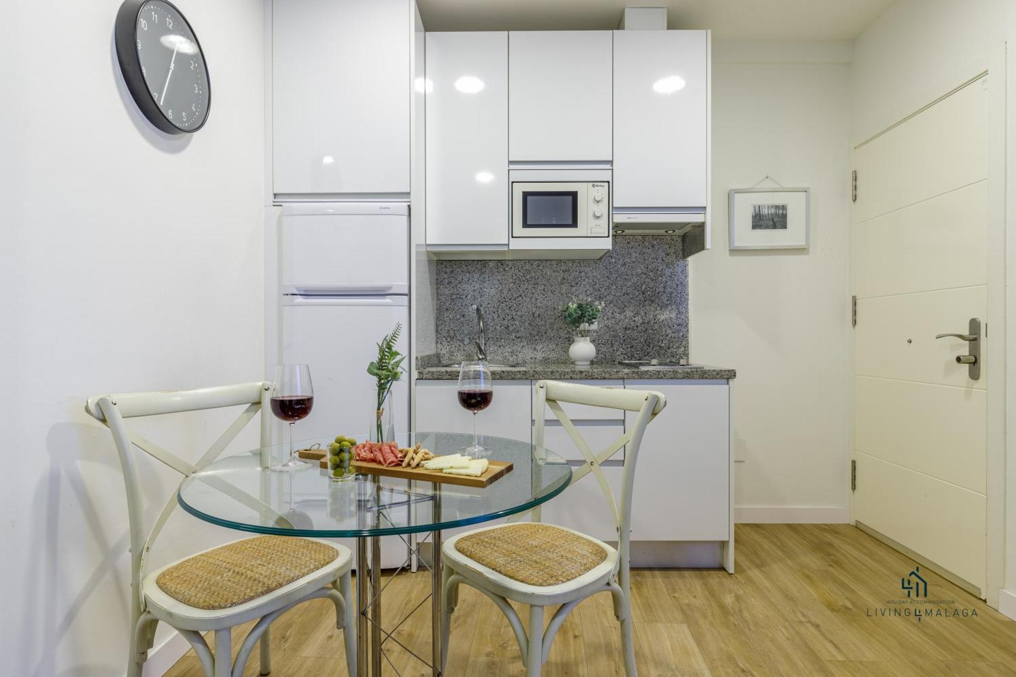 Living4malaga Charming Twin Apartment
