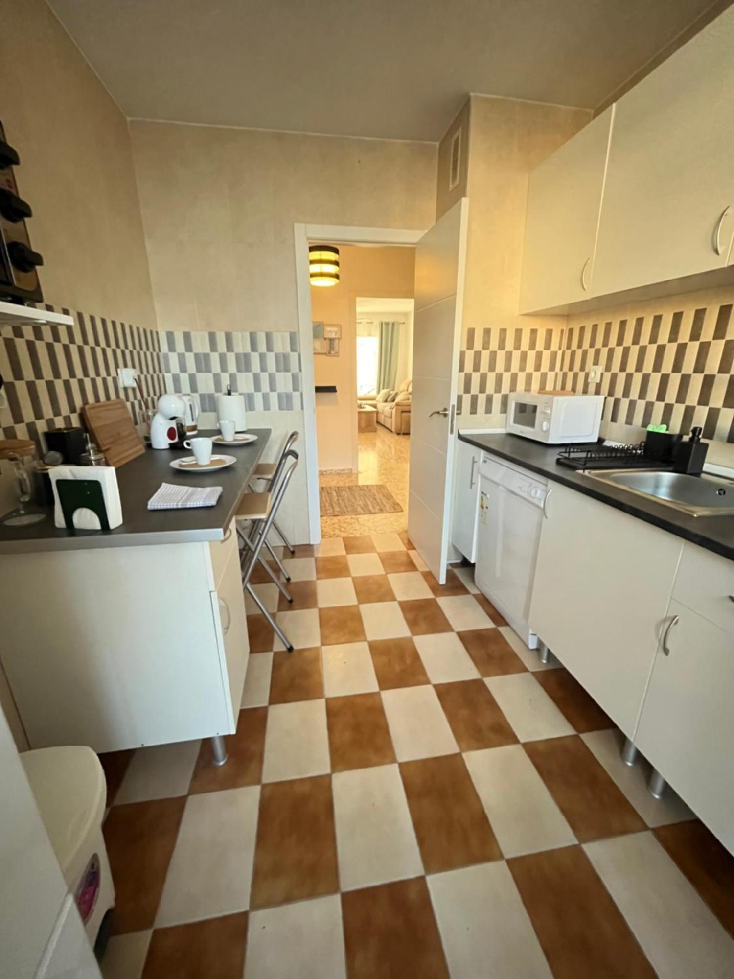 Rent4 Huelin Apartment Málaga