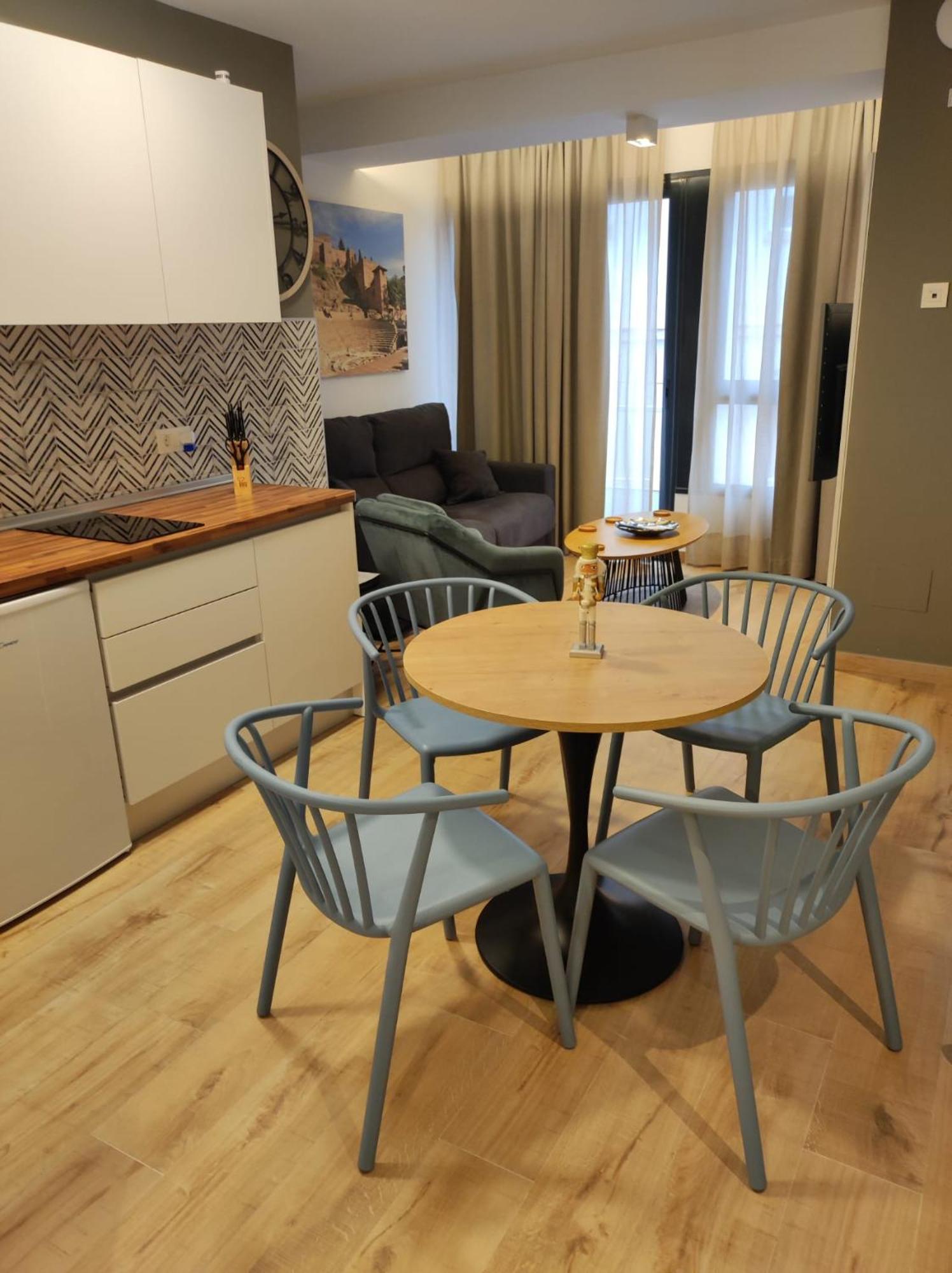 Leonor Apartment *
